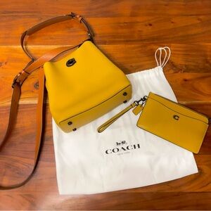 COACH Willow Colorblock Crossbody Bucket Bag with Matching Wallet Set